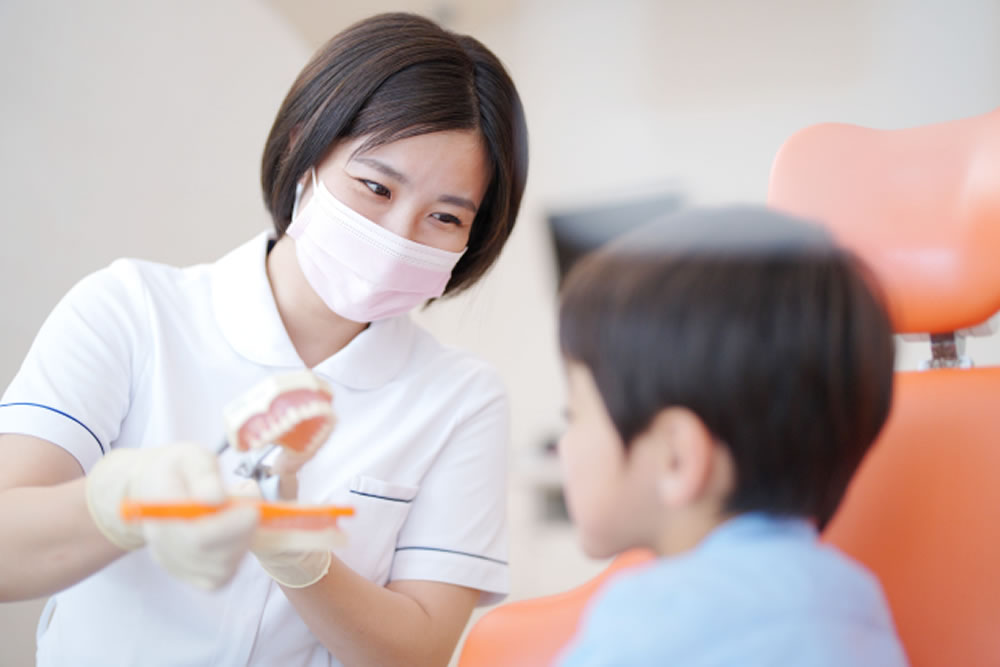 お子さまにも治療内容を説明